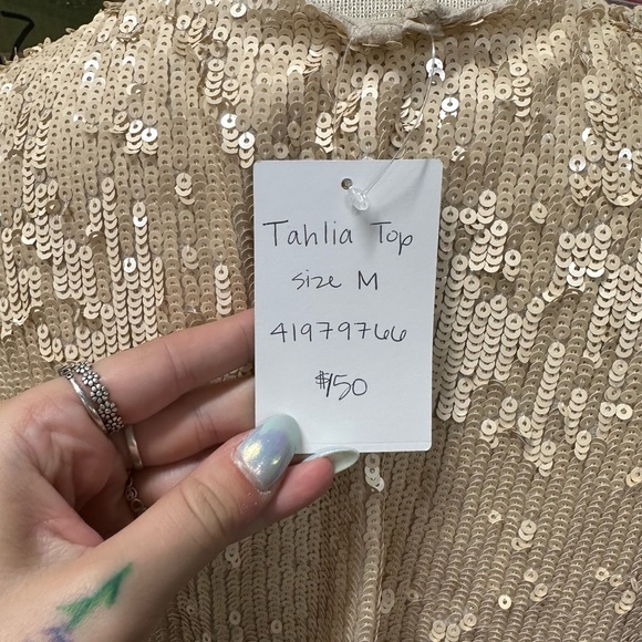 Medium pallavi mohan Thalia sequin top - Picture 2 of 8